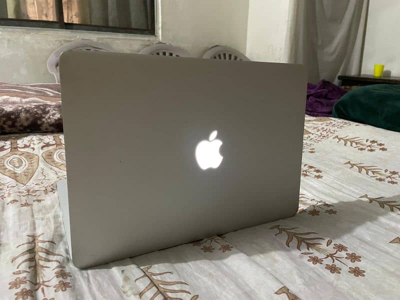 Macbook Air 2014 ( USA Coming ) 2