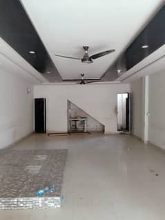 4 MARLA GROUND FLOOR HALL WITH UPPER ROOF FOR RENT ON MAIN UMT ROAD. ALL FACILITIES AVAILABLE. BEST FOR COMMERCIAL ACTIVITY.