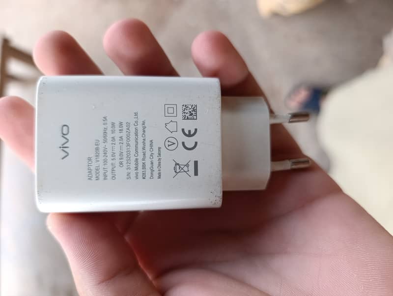 VIVO ORIGINAL BOX ADAPTER FOR SALE 0