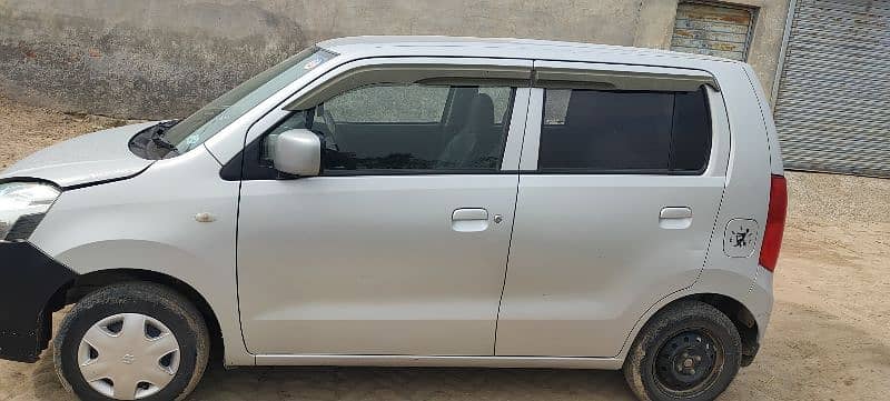 Suzuki Wagon R 2017 6