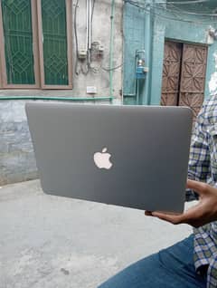 MacBook