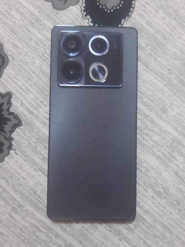 Infinix Note 40 0