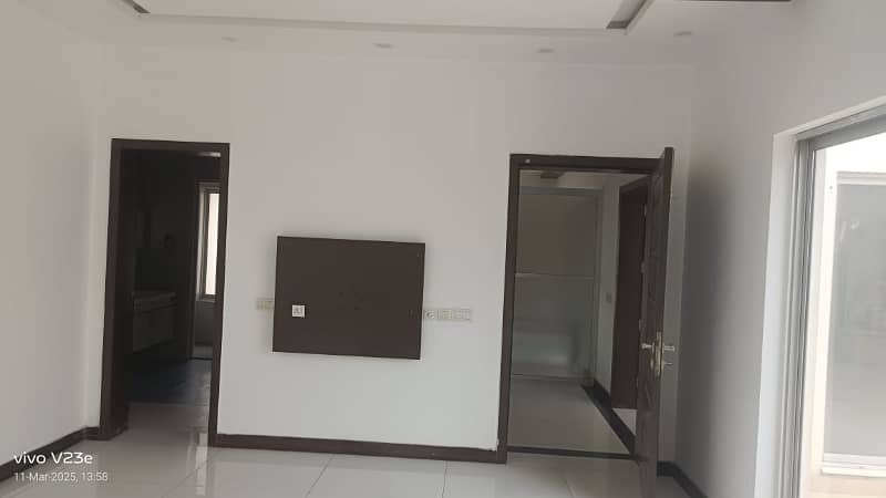 1 Kanal Separate Gate Upper Portion Is Available For Rent In Dha Phase 5 Near Wateen Chowk 6