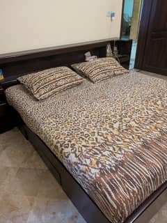 Brown Colour Pure Shesham Wood Bed in Fair Condition.