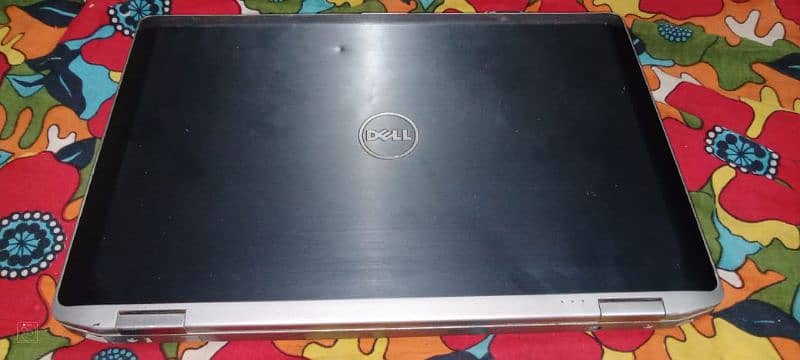 Dell Laptop 9