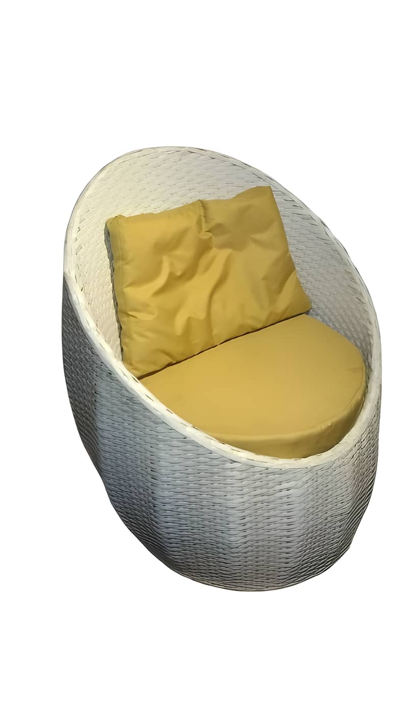 Stylish Rattan Egg-Shaped Chair for Indoor & Outdoor 2