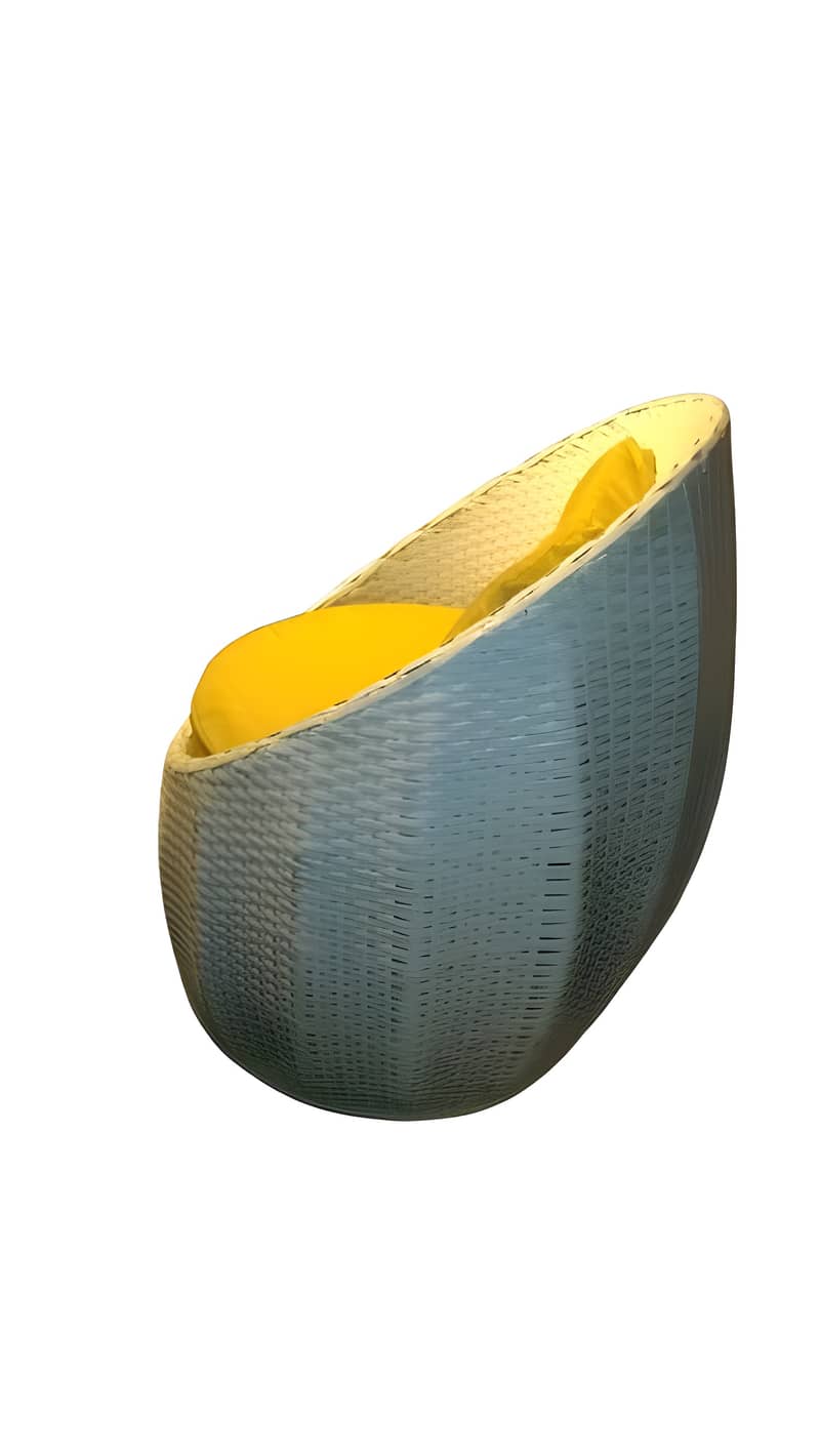 Stylish Rattan Egg-Shaped Chair for Indoor & Outdoor 3