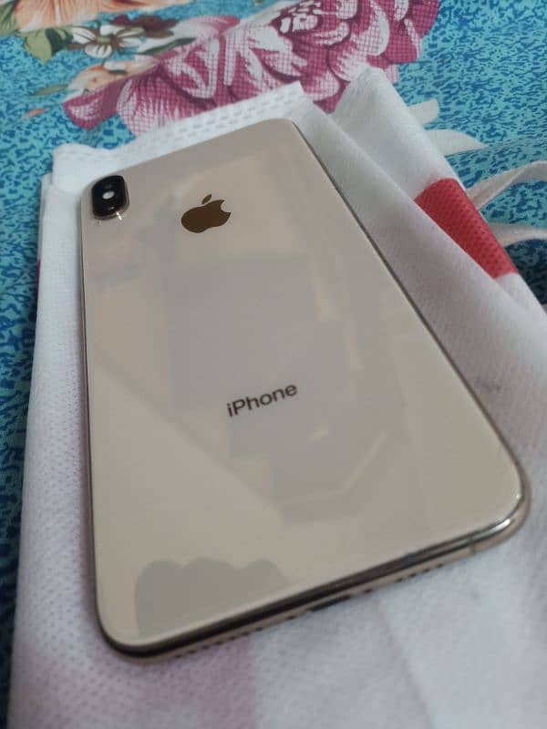 XS MAX NON PATA 64 GB 0