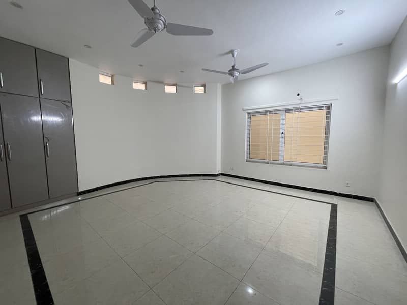 Proper Corner 1 Kanal House, Near To Main Double Road 150 Feet, House Available For Sale 17