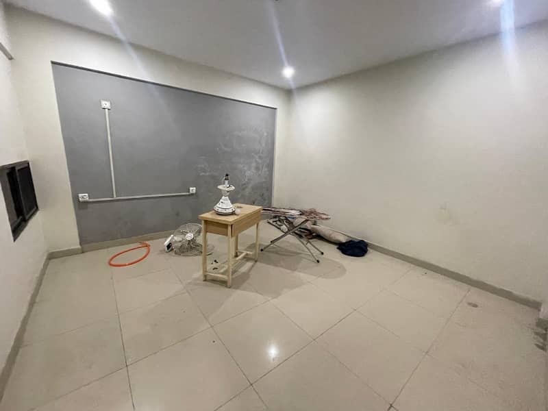 3 BED DD UPPER PROTION FOR SALE IN GULSHAN-E-IQBAL 13 D 2 16