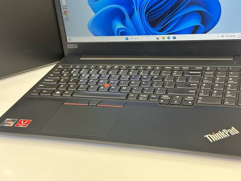 Lenovo Thinkpad E595 | 2-GB GPU | Ryzen-5 | 8GB With 256 GB Storage 5