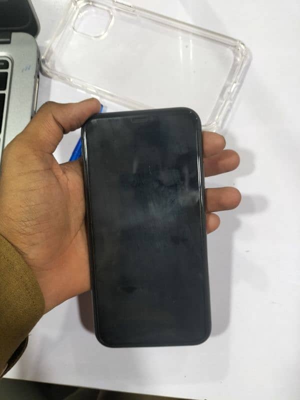 iPhone 11 Non pta J. v 2