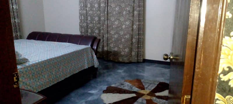 400 SQ YARD DOUBLE STORY BUNGALOW FOR SALE IN GULSHAN-E-IQBAL 13 D2 4