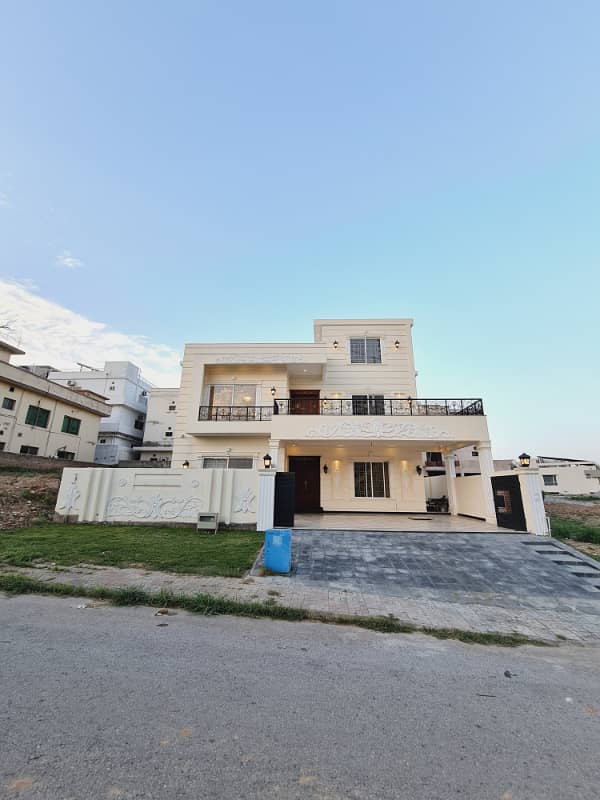 Semi Furnished Neo Classical Double Unit Designer House For Sale 1