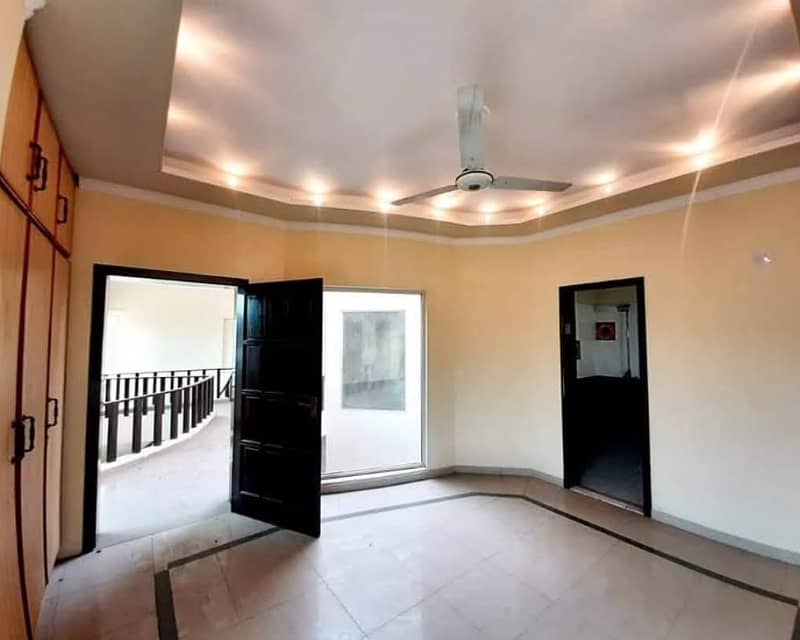 1 KANAL upper portion FOR RENT IN DHA PHASE 6 LAHORE 5