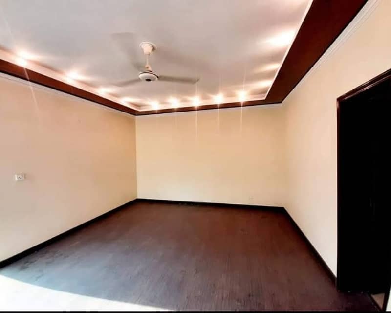 1 KANAL upper portion FOR RENT IN DHA PHASE 6 LAHORE 21