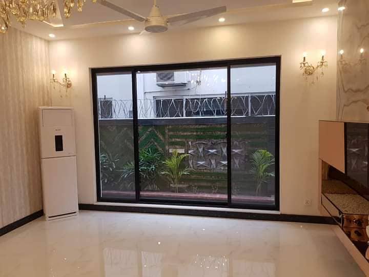 1Kanal new Design Stunnig Beautiful Eye catching House For Sale DHA Phase 3 7