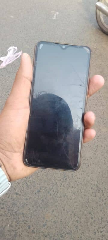 Infinix Hot 11 Play 4/64 . . 9/10condition . . . . . 17500 1