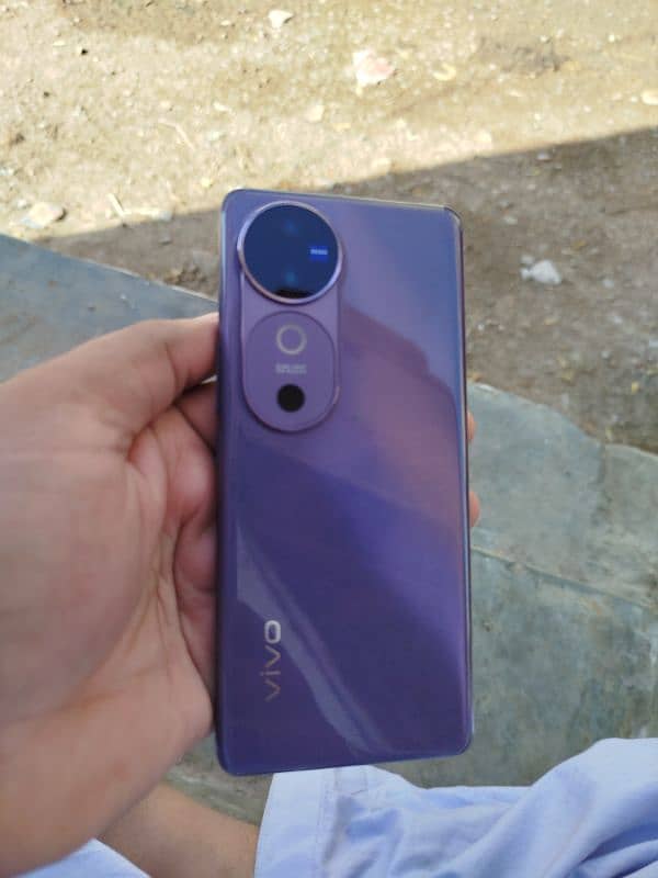 vivo v 40 4