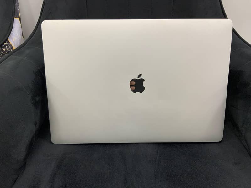 Apple Macbook Pro 2019 i7 10th 16 512 SSD Amd Radeon 5300M 4GB 11