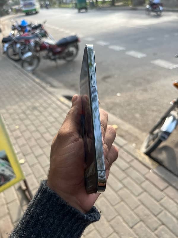 iphone 12pro max (fu) sim working zong 128gb 2