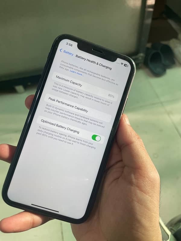 iPhone 11 J. V 64Gb All Okayy waterpack 4