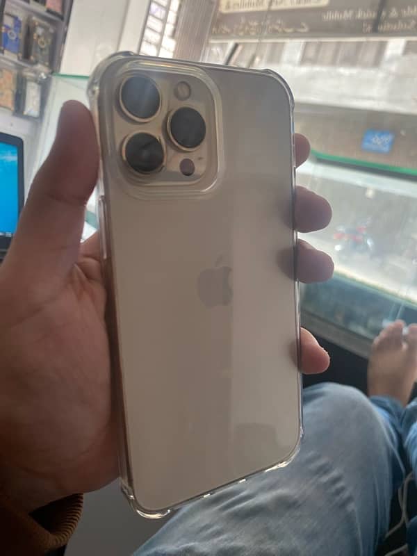 iPhone 13 Pro Max 2