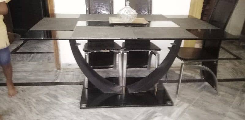 black dining table 3