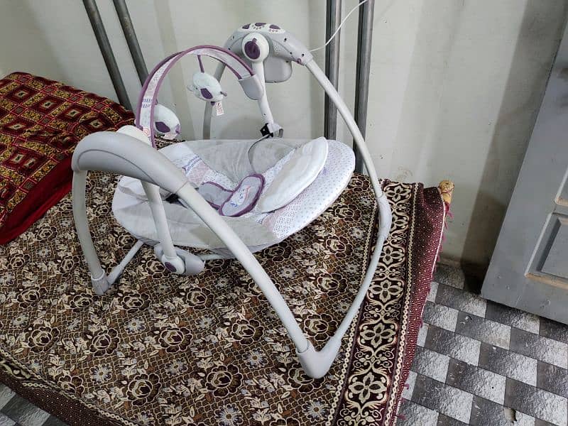 Mastela Deluxe Portable Baby Swing. . . . 3