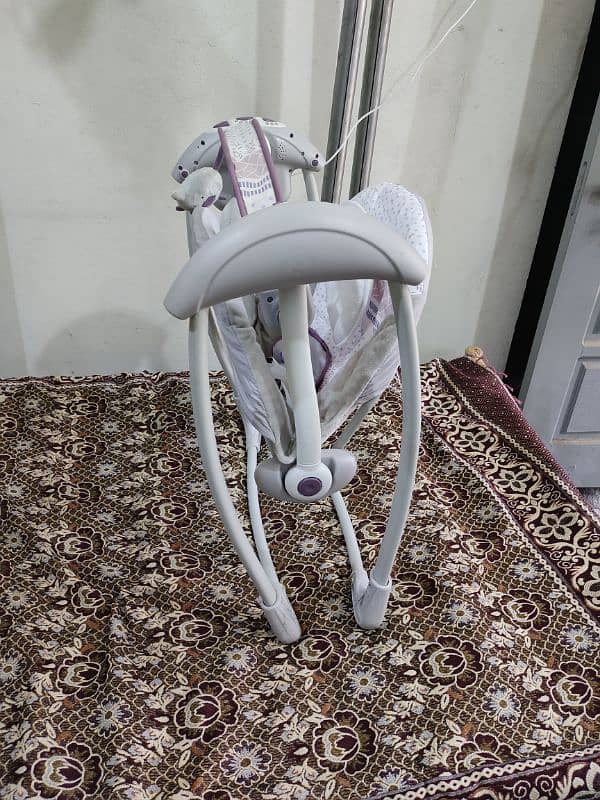 Mastela Deluxe Portable Baby Swing. . . . 10