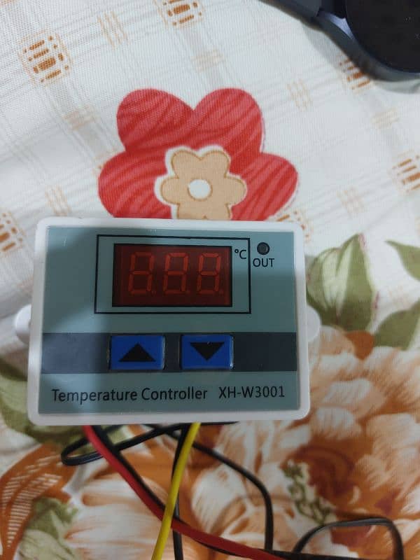 XH W3001 Temperature Controller 0