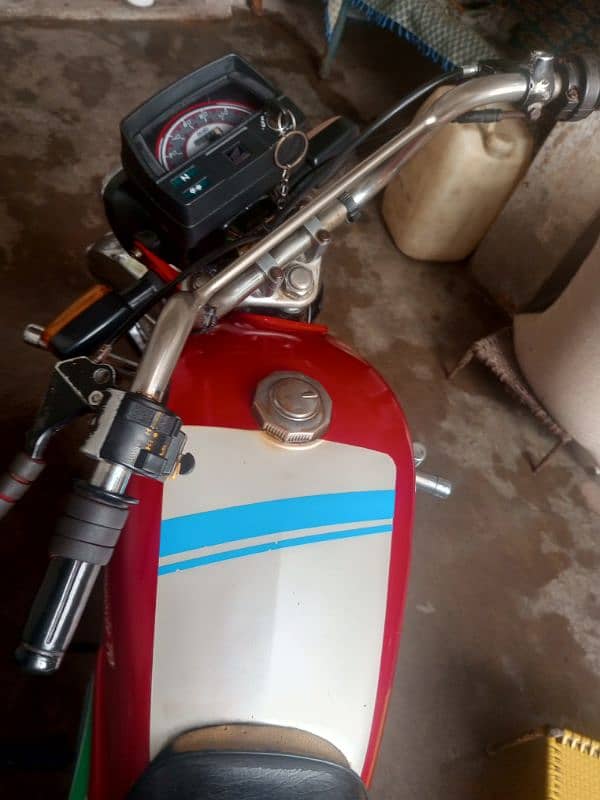 70Cc honda bike good condition 3