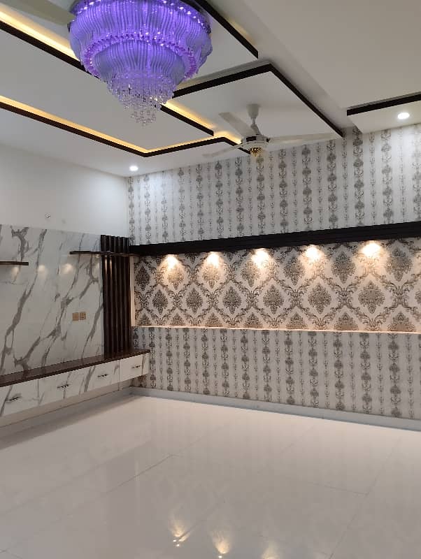 10 Marla Brand New Fully Luxury Hosue Available for rent in the Heart of bahria town lahore 3