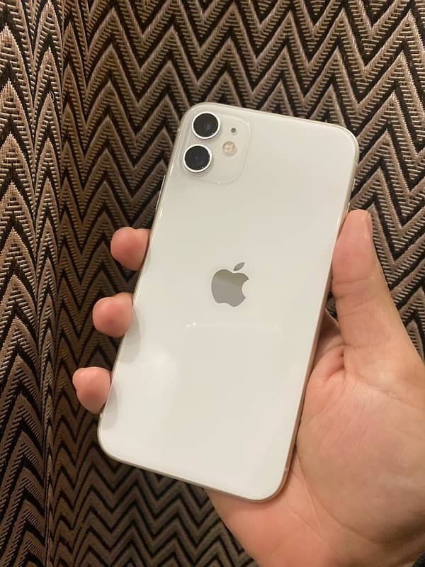 Iphone 11 128 GB Dual Sim PTA Approved 1