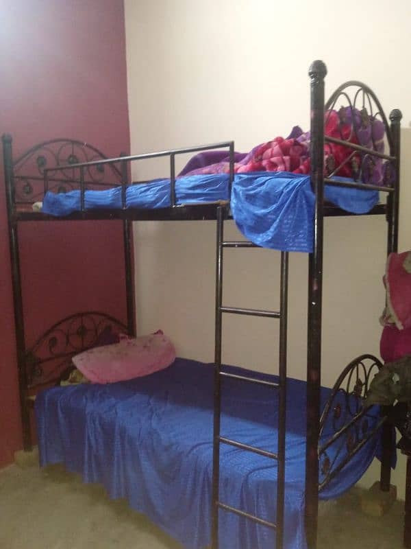 Use Double single hostel bed 2