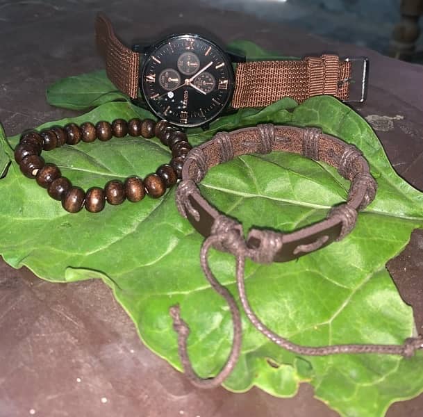 Brand new watch with two bracelets 3