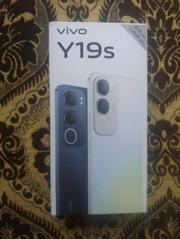 Y19s 4gb/128gb box pack 0