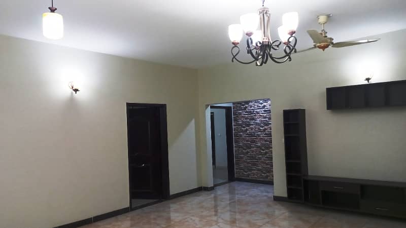 Don't miss out this beautiful apartment (For Rent) 2