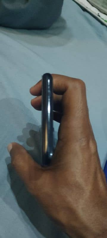 oppo reno 6 condition  minor line hye bs 10/10 exchange possible 6