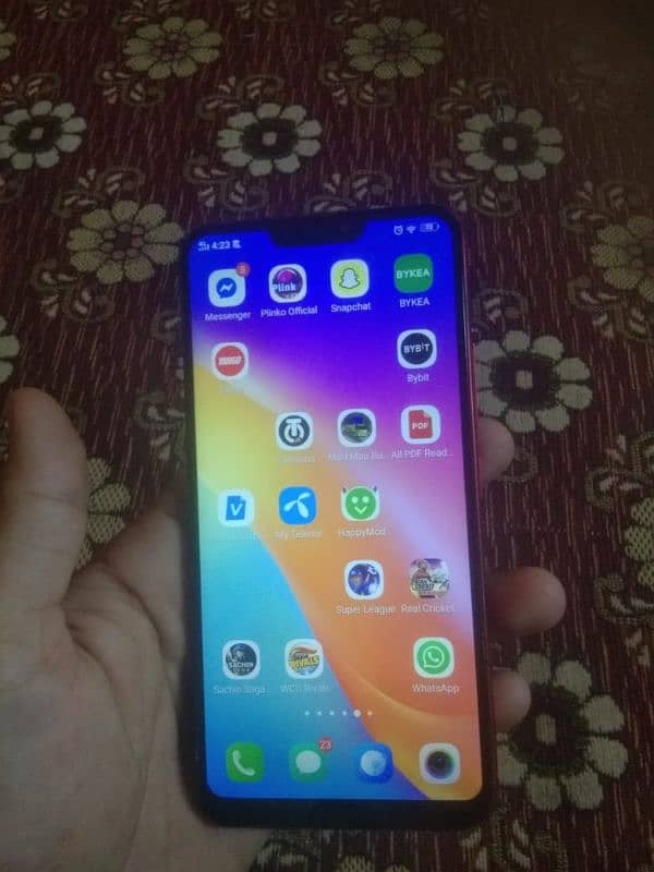 vivo y81S 10/10 Condition charger bada sab complete saman 2