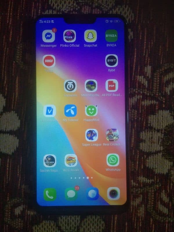 vivo y81S 10/10 Condition charger bada sab complete saman 6