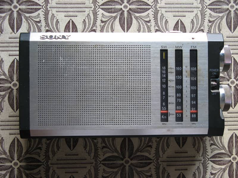 Sony ICF J1 Radio 1