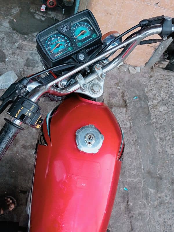 Honda 125 2014/15 Lahore number 4