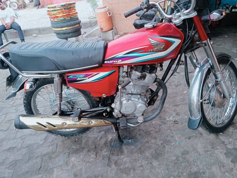 Honda 125 2014/15 Lahore number 5