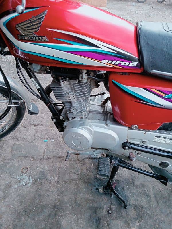 Honda 125 2014/15 Lahore number 6