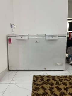 Dawlance 2 door freezer inverter. home used