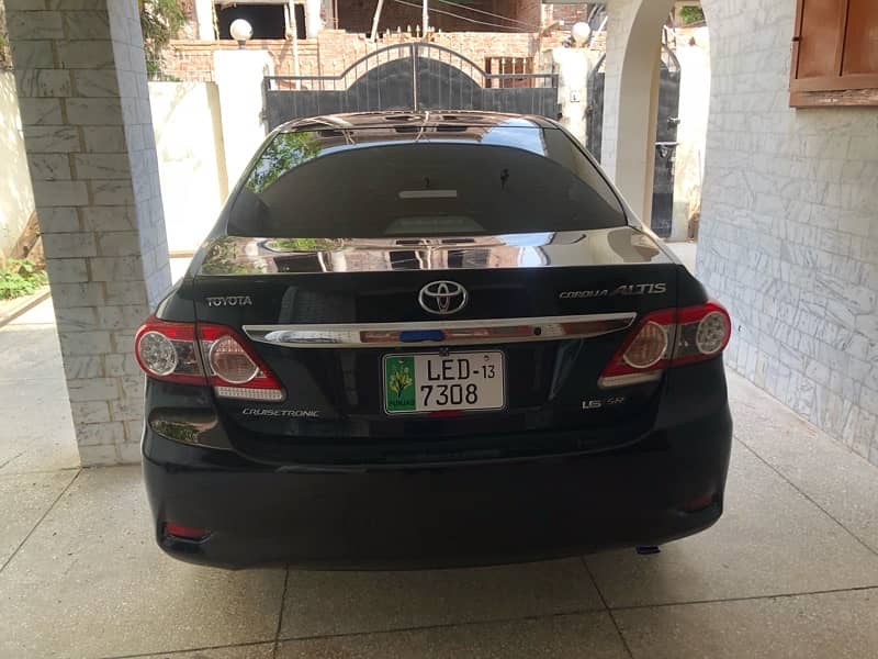 Toyota Corolla Altis 2013 4