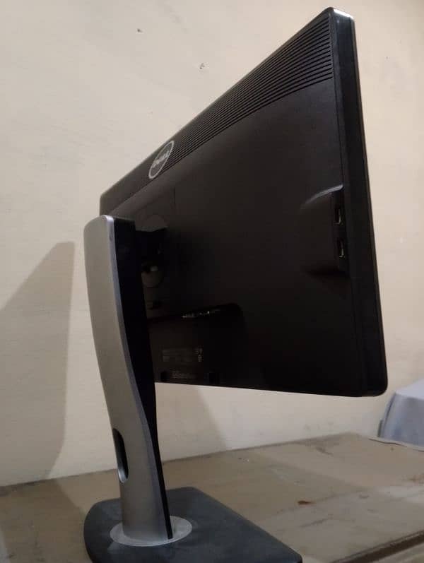 24'' LCD for sale 1