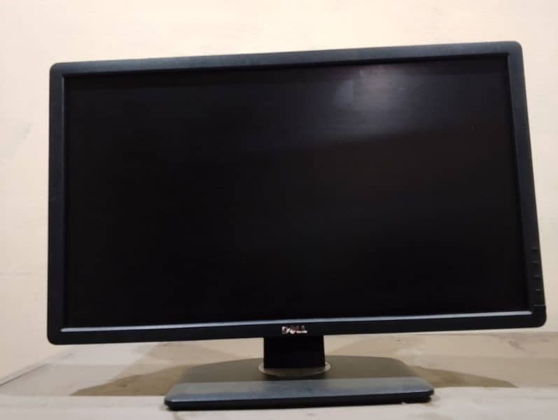 24'' LCD for sale 4