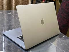 Macbook Pro 2019 i7 16inch